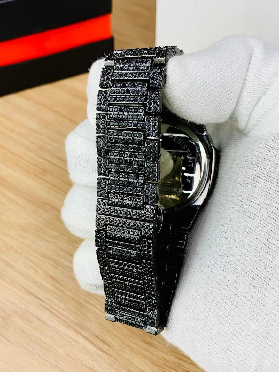Mens Multi-Color luxurious Watch with Shain strap