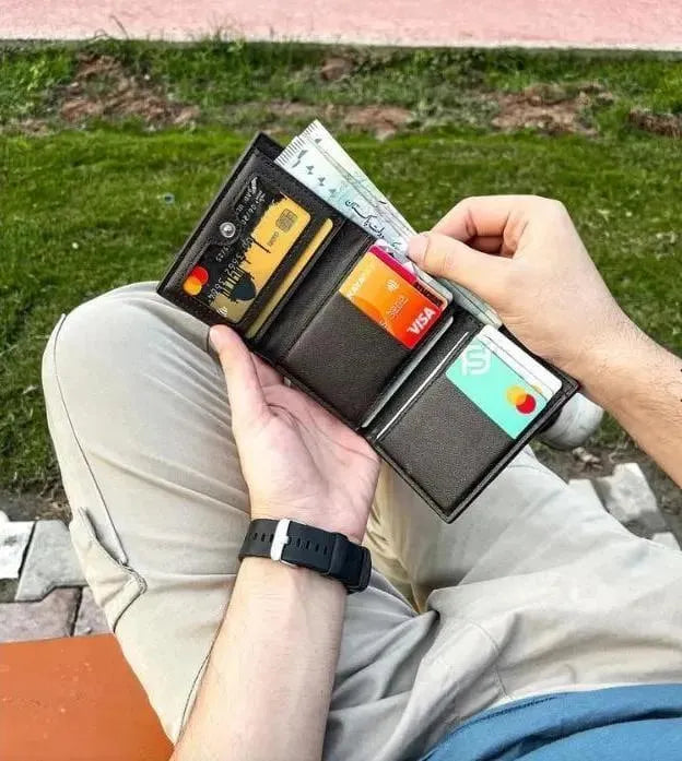 Men's Trifold Leather Wallets