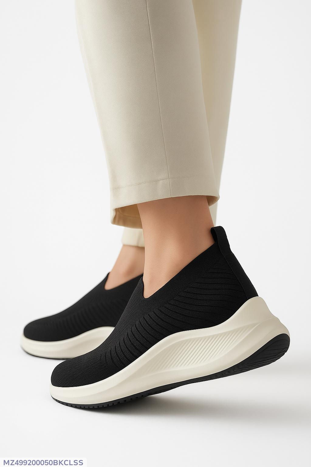 Amaiz Skechers Black