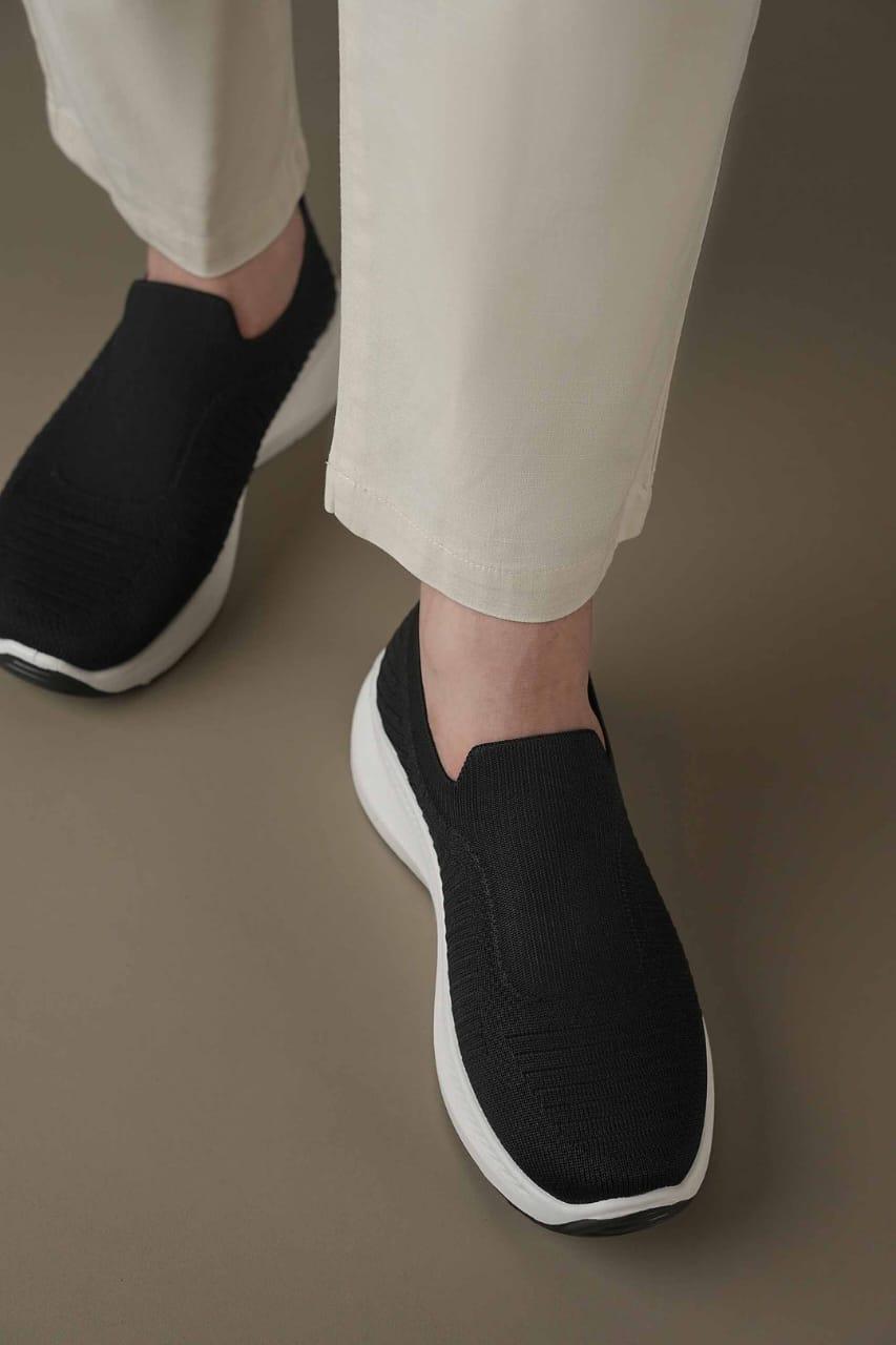 Amaiz Skechers Black